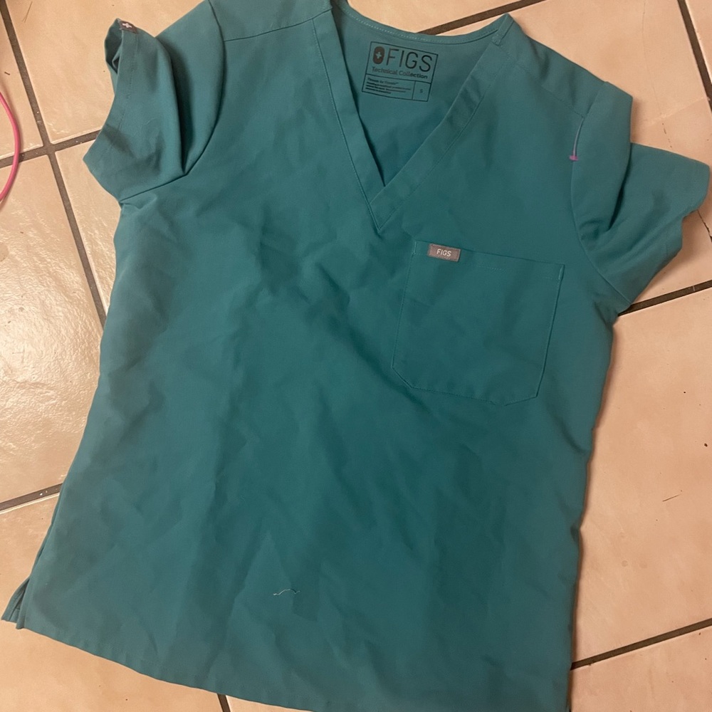Scrub top